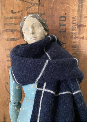 Scarf - Possum - Navy/White