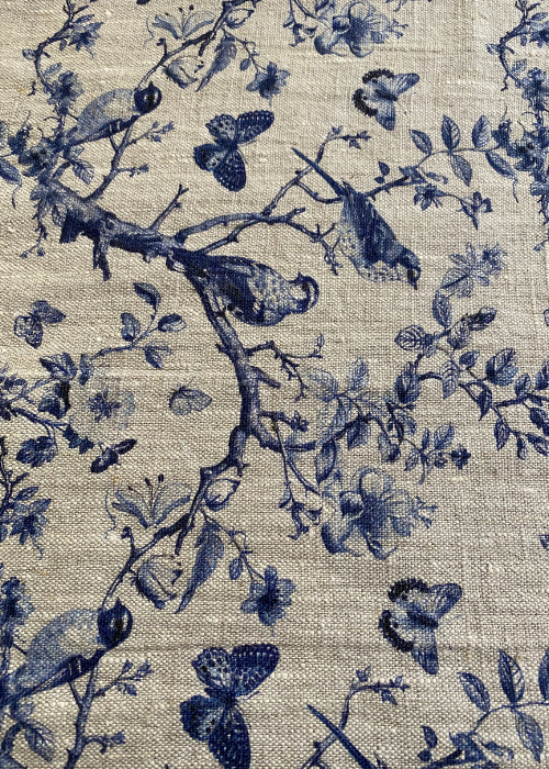 Table Runner - 100% Linen - Toile Blue Trees With Birds