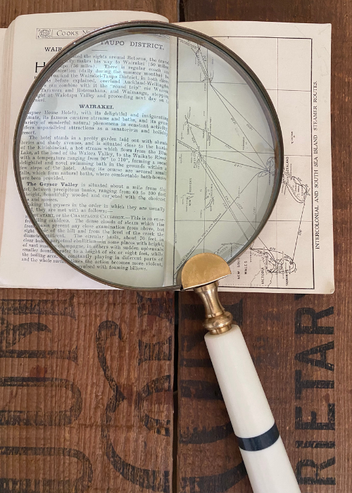 Magnifier - Extra Large Cream Handled