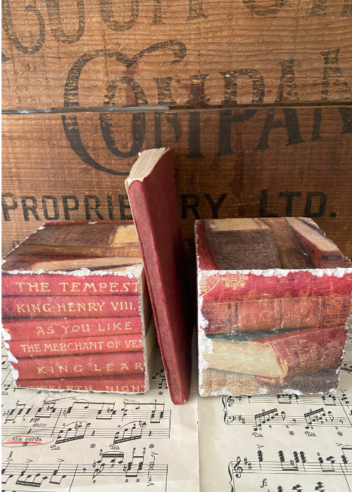 Bookends - Books | Ironstone Cottage - Barossa