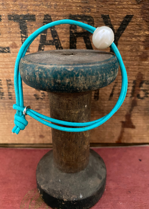 Bracelet - Leather And Fresh Water Pearl - Turquoise