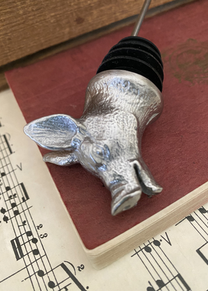 Wine Pourer - Aerator - Pig