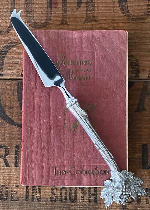 Cheese Knife - Grape